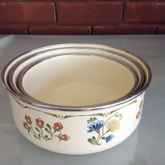 Vintage Set of 3 Kobe Metal Bowls - Picture 3 of 5